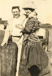 Samuel Hirshberg and Eva (Cohen) Hirshberg - Honeymoon