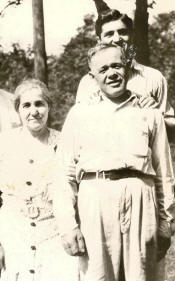 Louis Ringer, Lena (Rabinowitz) Ringer, and Benjamin Ringer - 1930's