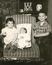 Laura (Weinberg) Ringer, Lisa (Weinberg) Leibman, and Michael Weinberg - 1967