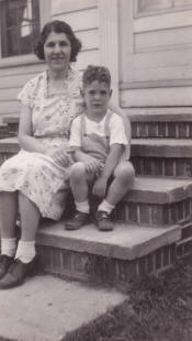 Rose (Ringer) Weitzenhof and son David Weitzenhof - 1947